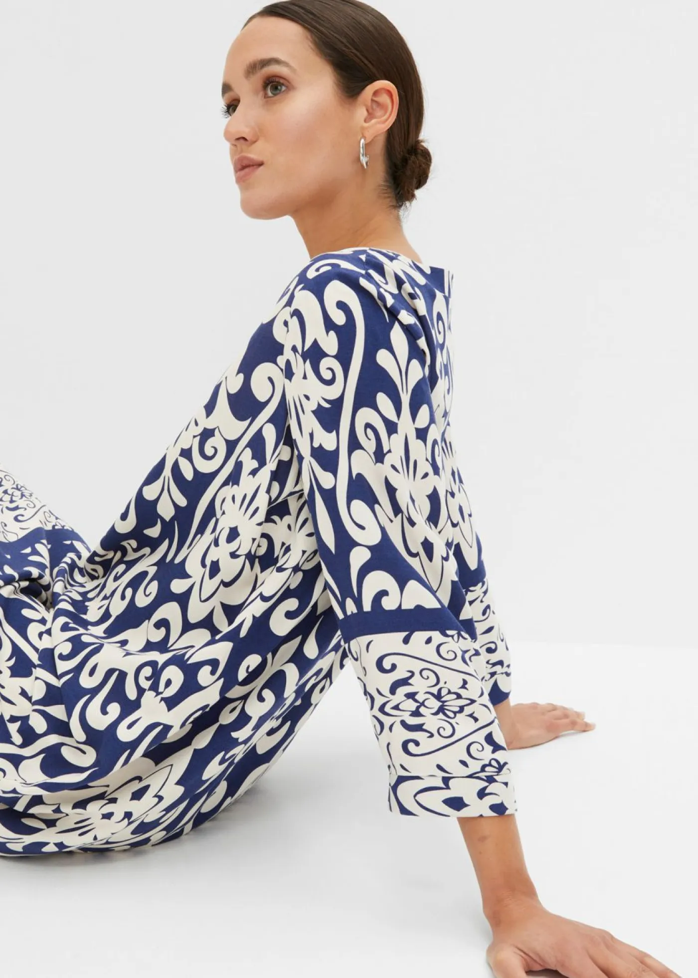 bonprix bonprix Vestidos|Novedades>Vestido tipo túnica de viscosa fluida azul marino/crema