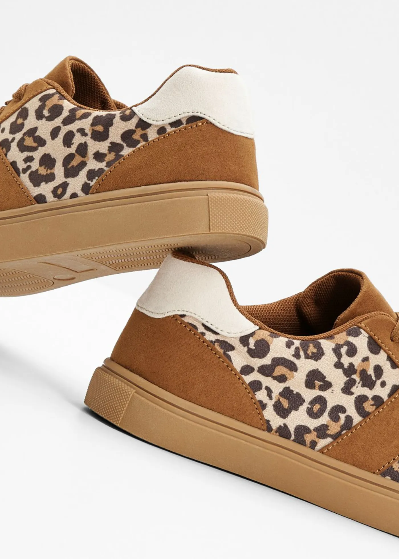 bonprix bonprix Zapatillas>Zapatillas animal look estampado leo marrón