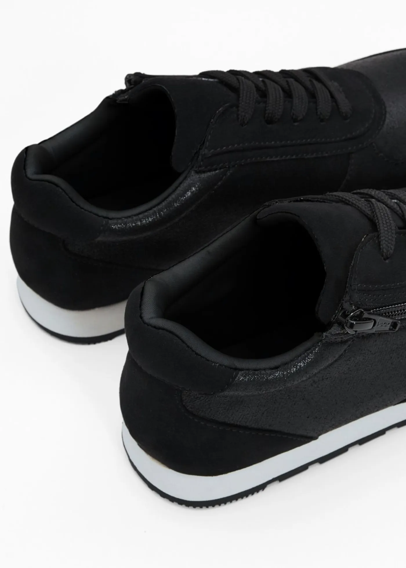 bonprix bonprix Tendencias·Zapatos Veganos|Zapatillas>Zapatillas con cremallera Negro