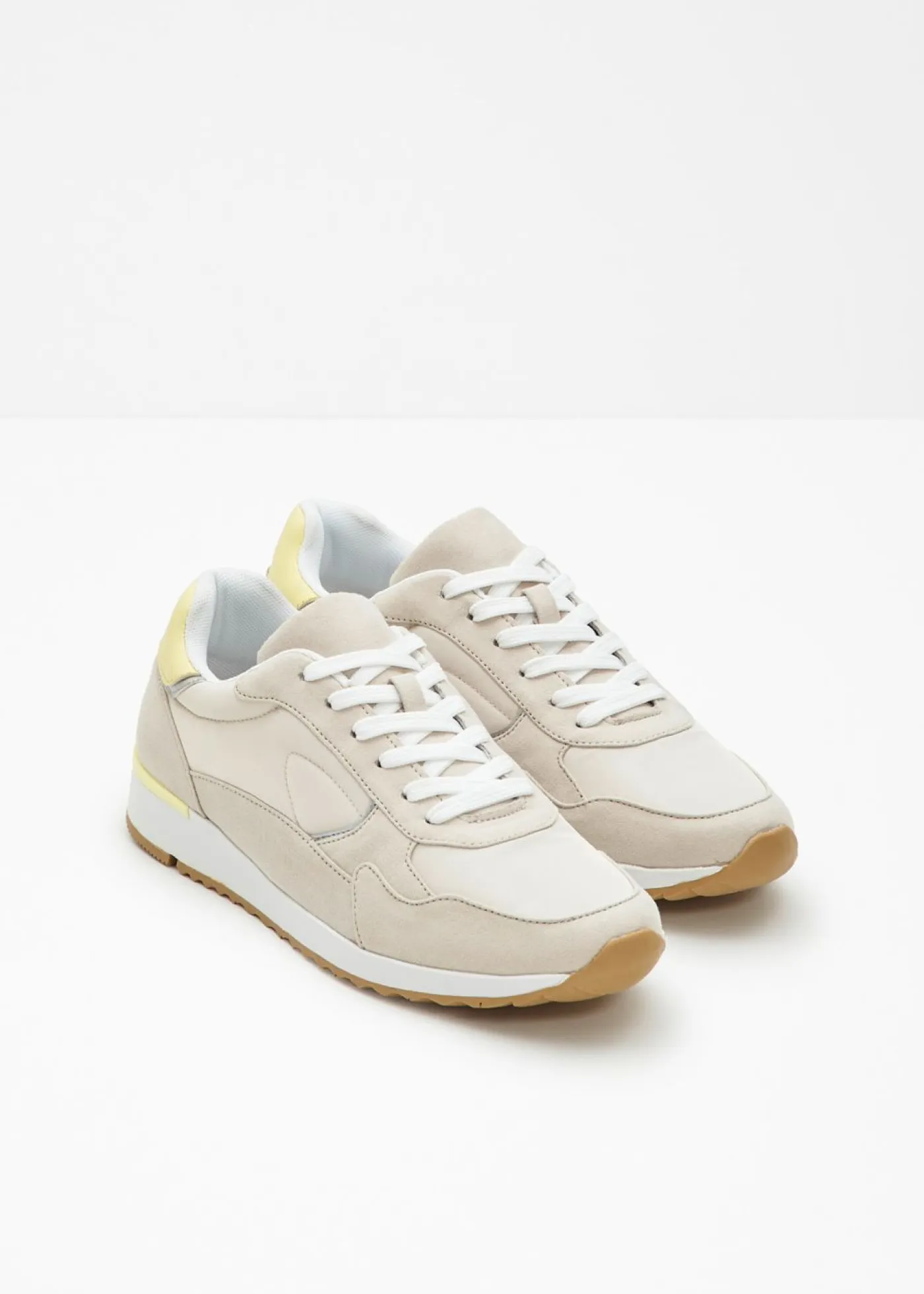 bonprix bonprix Tendencias·Zapatos Veganos|Zapatillas>Zapatillas deportivas de estilo retro crudo-amarillo claro