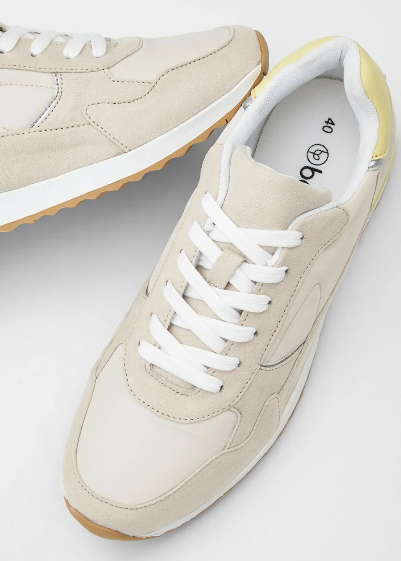 bonprix bonprix Tendencias·Zapatos Veganos|Zapatillas>Zapatillas deportivas de estilo retro crudo-amarillo claro