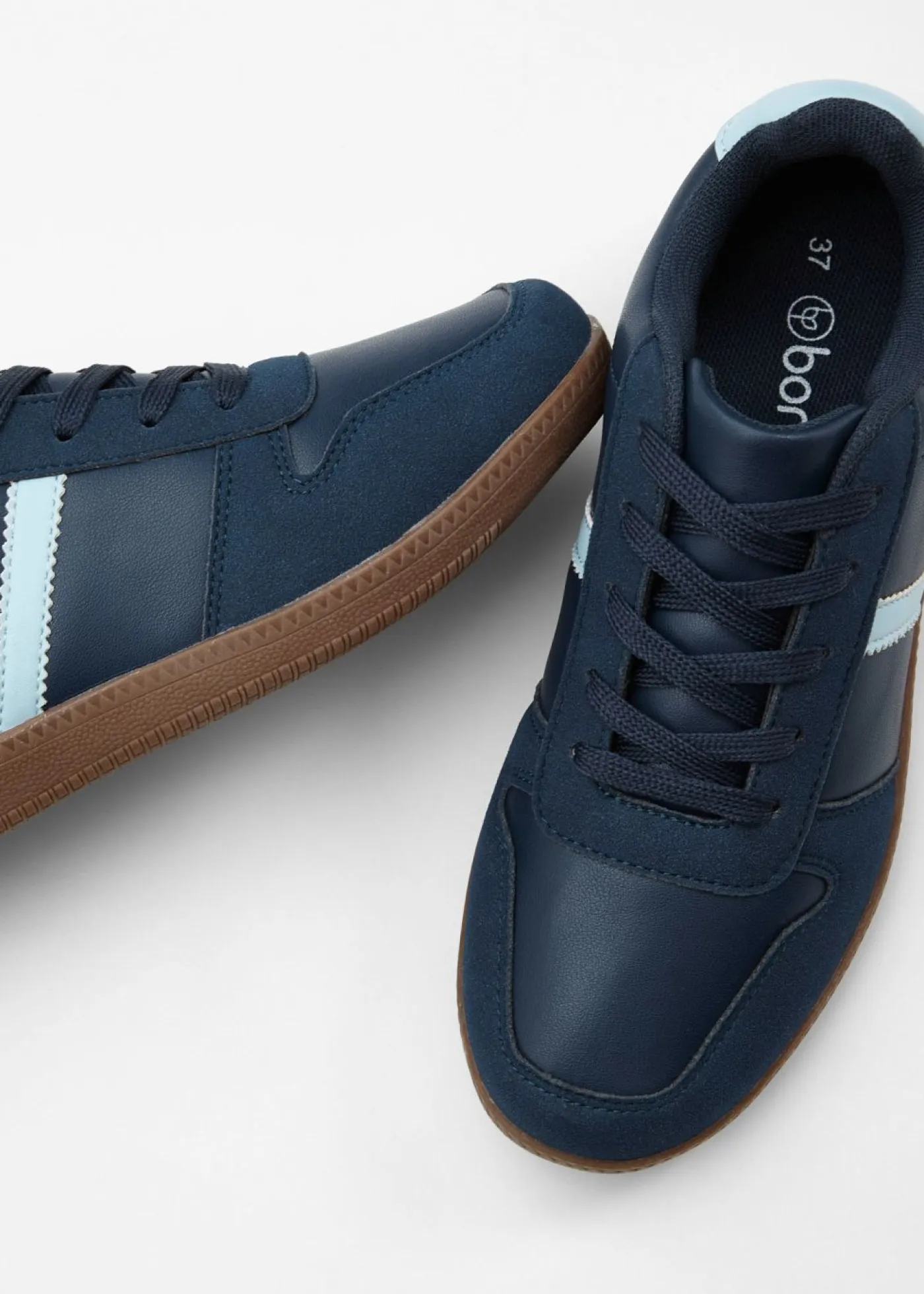 bonprix bonprix Tendencias·Zapatos Veganos|Novedades>Zapatillas deportivas de estilo retro Azul marino + azul claro