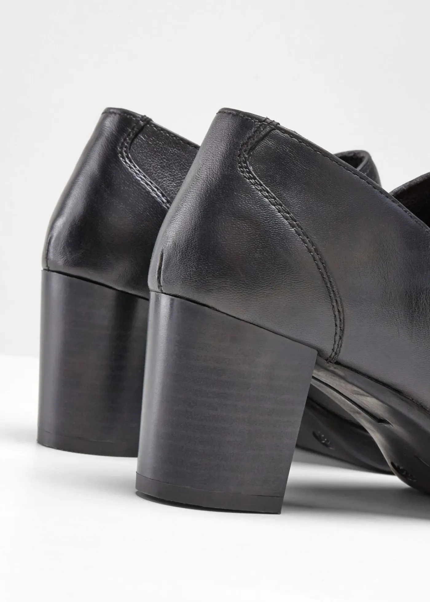 Mujer bonprix bonprix Zapatos de tacón cerrados de piel